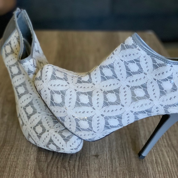 Qupid - Picture 1 of 4